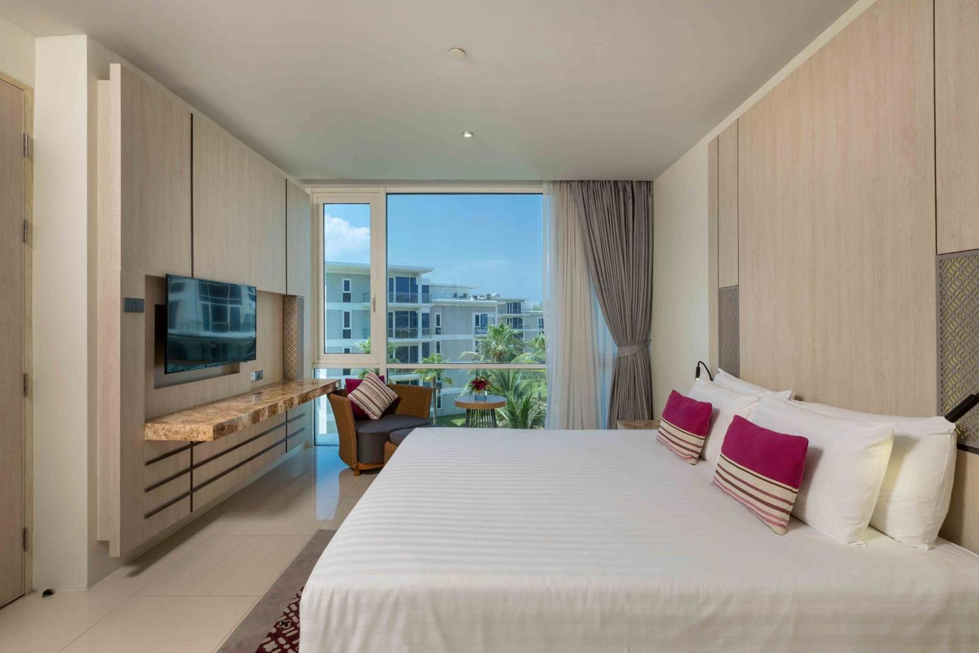 Splash Beach Resort, Maikhao Phuket - Sha Extra Plus Παραλία Μάι Κάο Εξωτερικό φωτογραφία Deluxe Ocean View