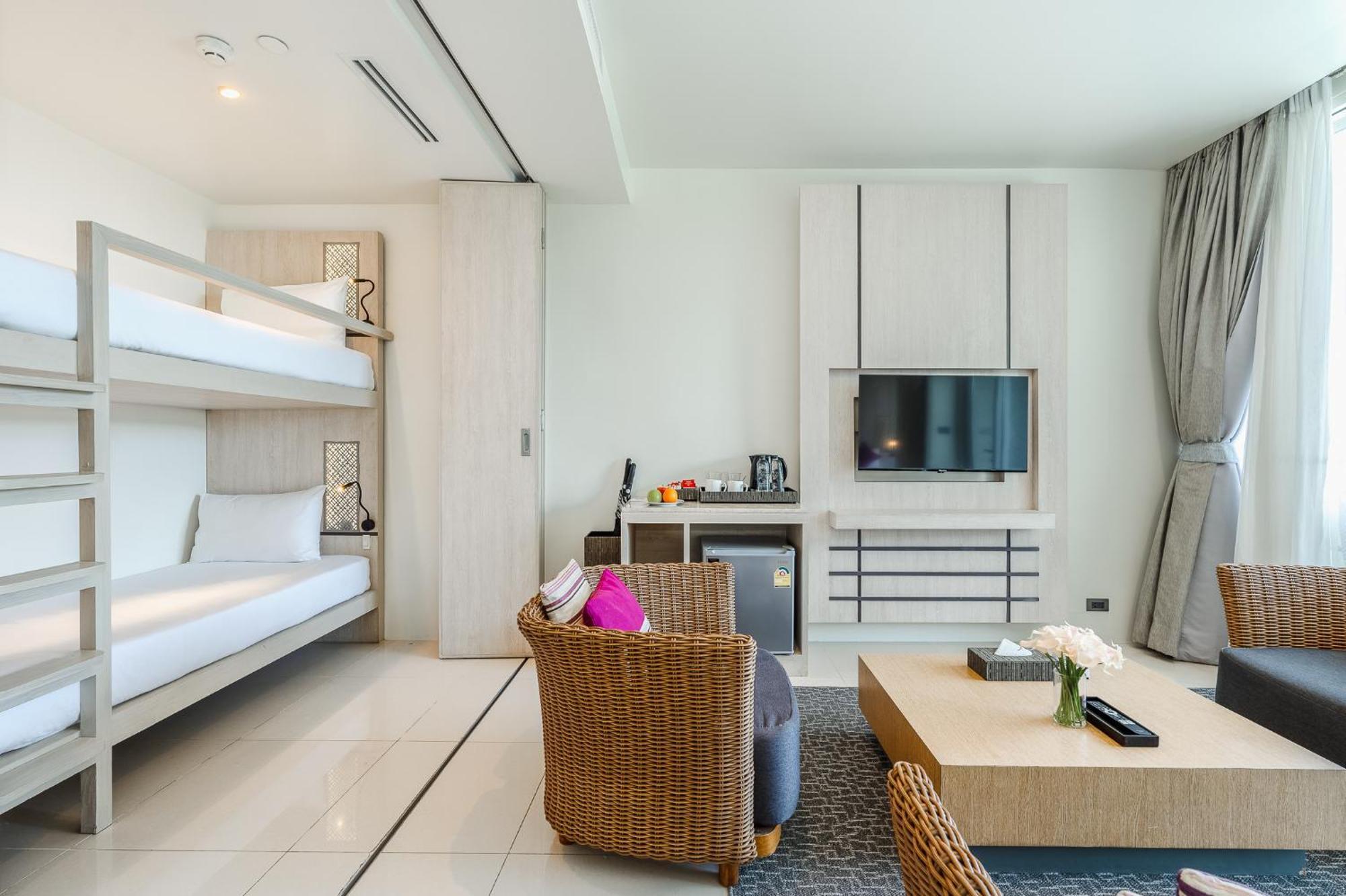 Splash Beach Resort, Maikhao Phuket - Sha Extra Plus Παραλία Μάι Κάο Εξωτερικό φωτογραφία Family Suite