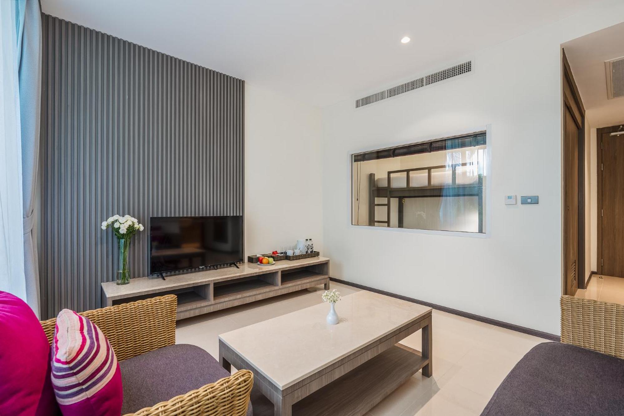 Splash Beach Resort, Maikhao Phuket - Sha Extra Plus Παραλία Μάι Κάο Εξωτερικό φωτογραφία Living room